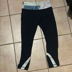 Lululemon crop yoga pants